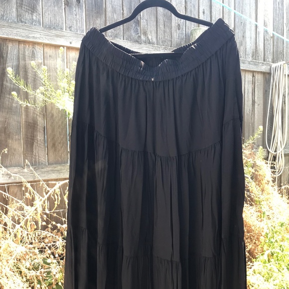 Pleated Layered Skirt - Picture 5 of 5